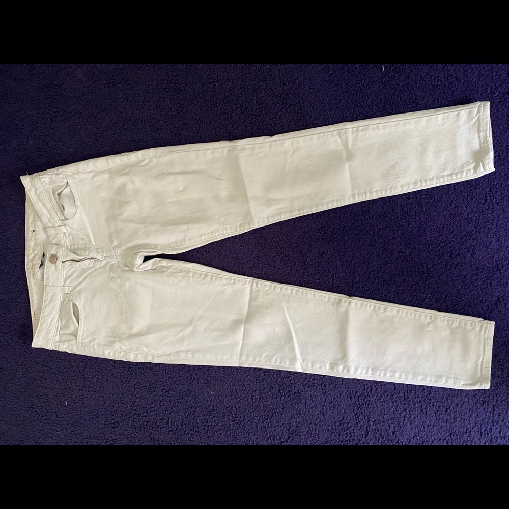 American Eagle White Skinny Jean